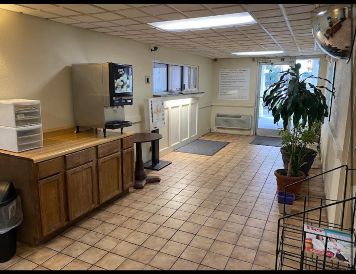 Economy Inn of Greenville, Near ECU Health Center view 3