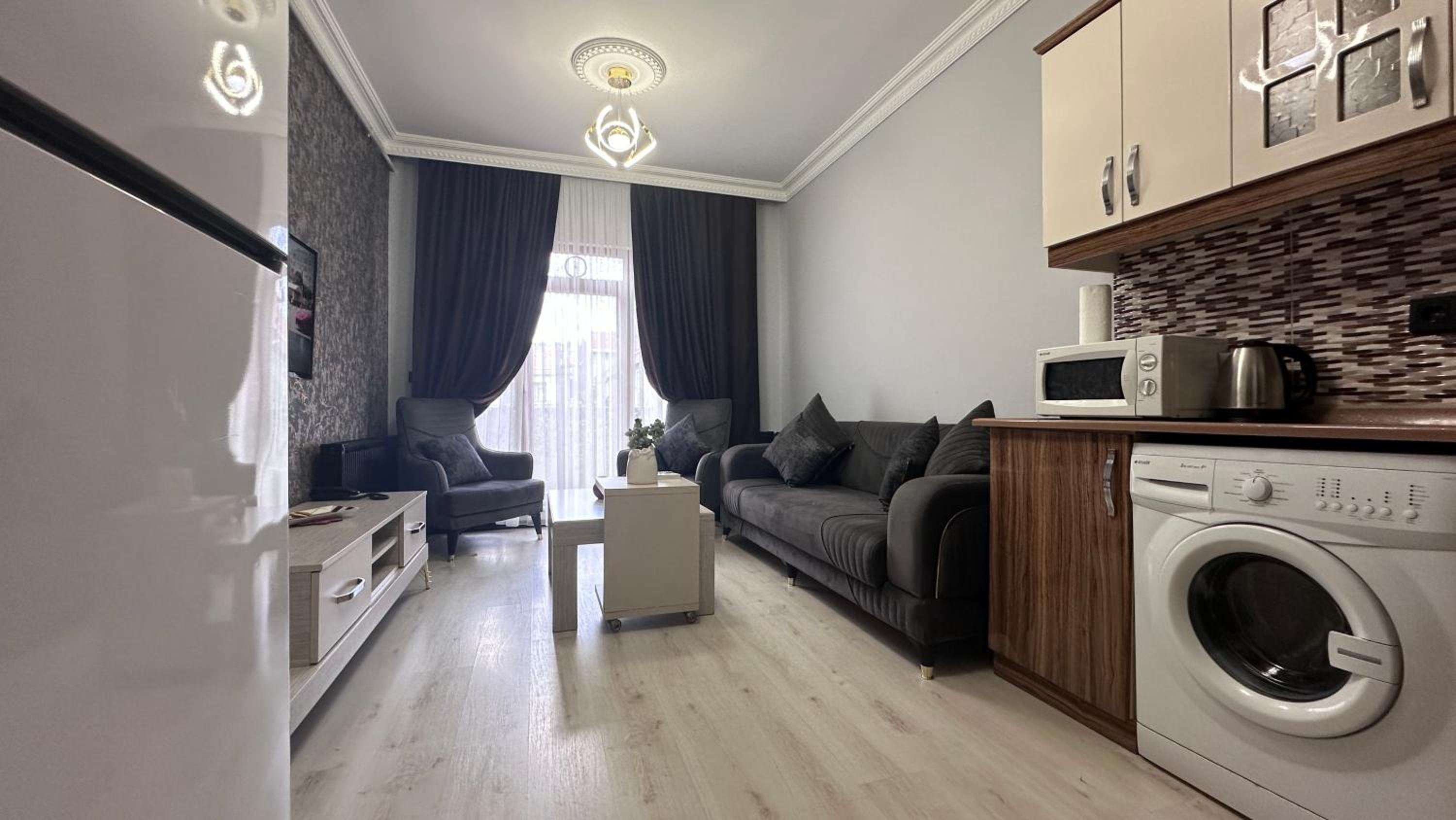 Overland Residence