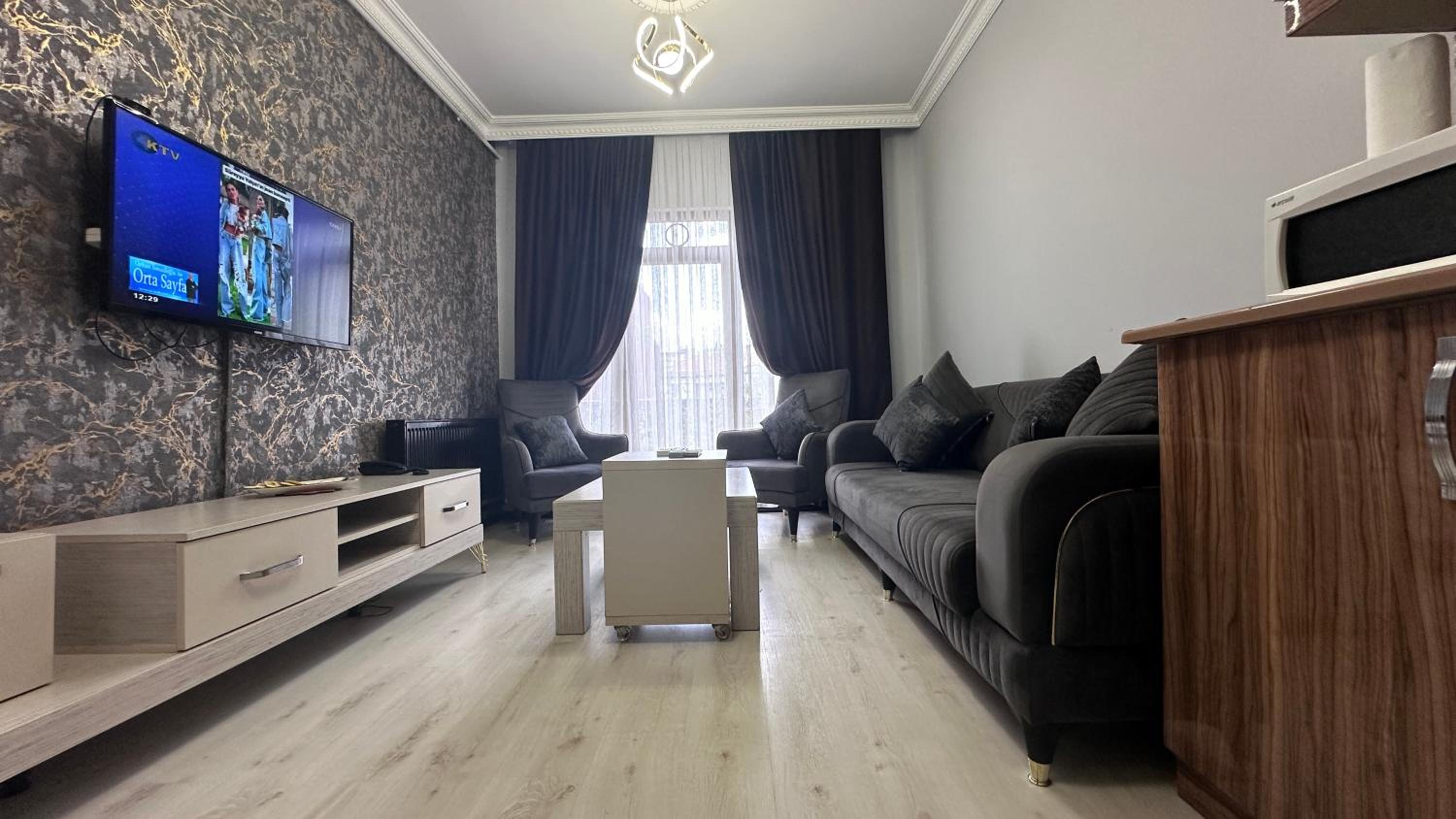 Overland Residence