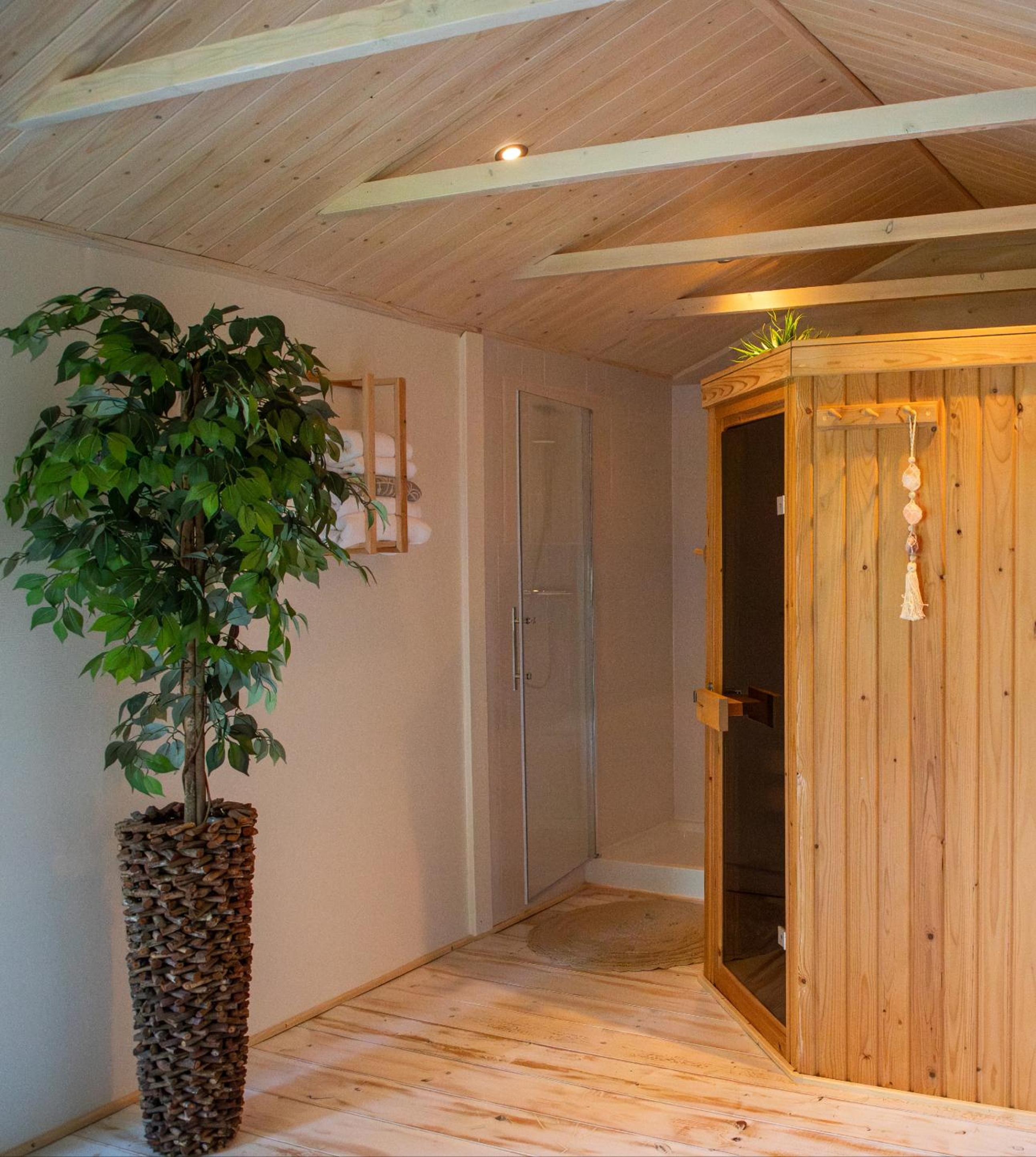 B&B Joli met privé wellness view 3