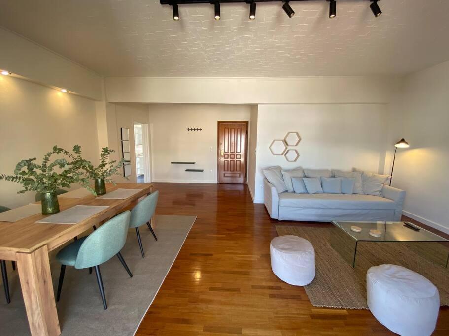 2-bedroom apartment in Athina (Filopappou)