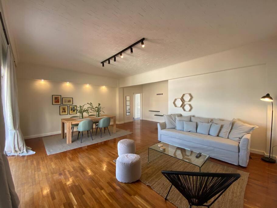 2-bedroom apartment in Athina (Filopappou)