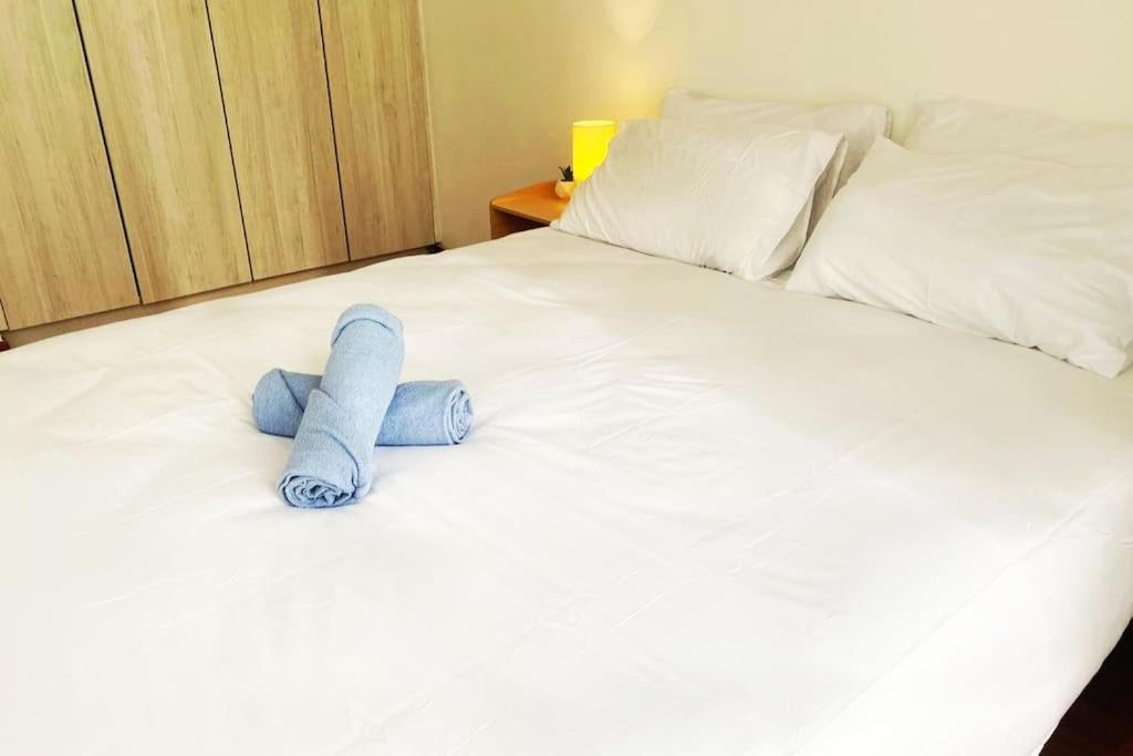 Muji Style KL Gateway Premium Residence with Infinity Pool Bathtub