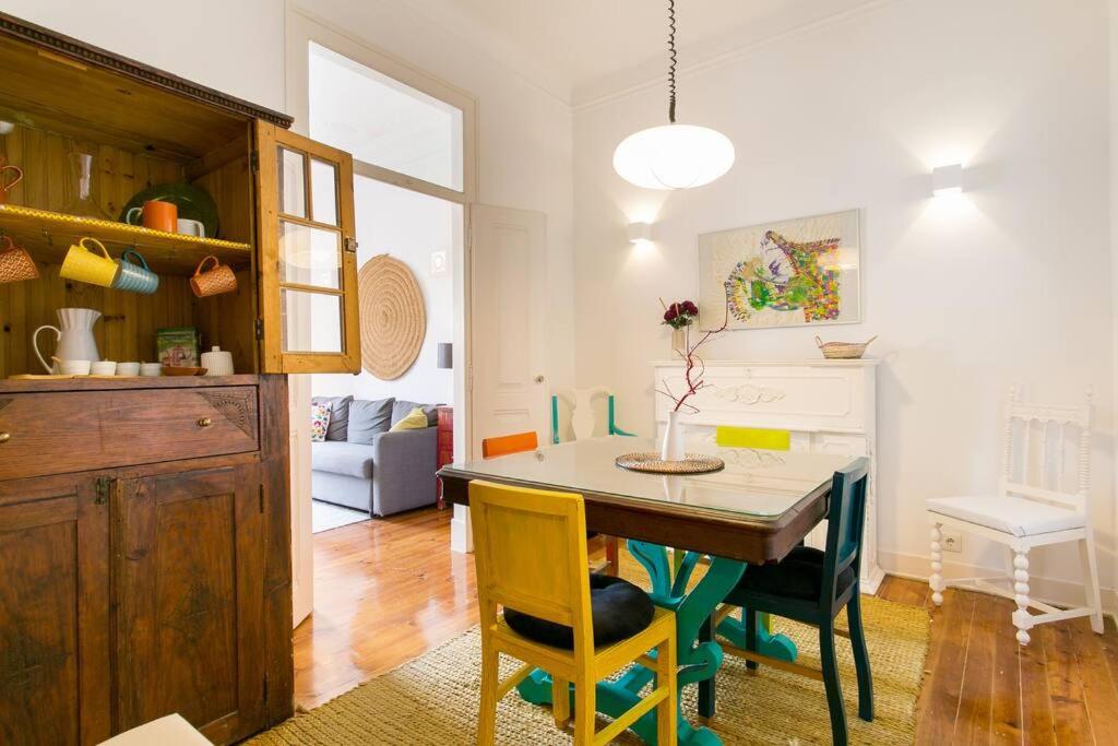 Principe Real cool and artistic 3 bedrooms flat!