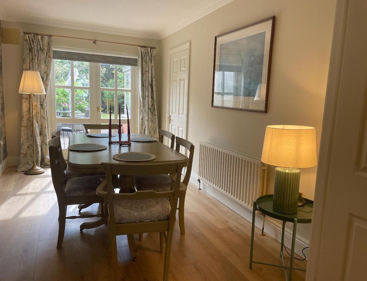 Fashionable Chic Townhouse in D4