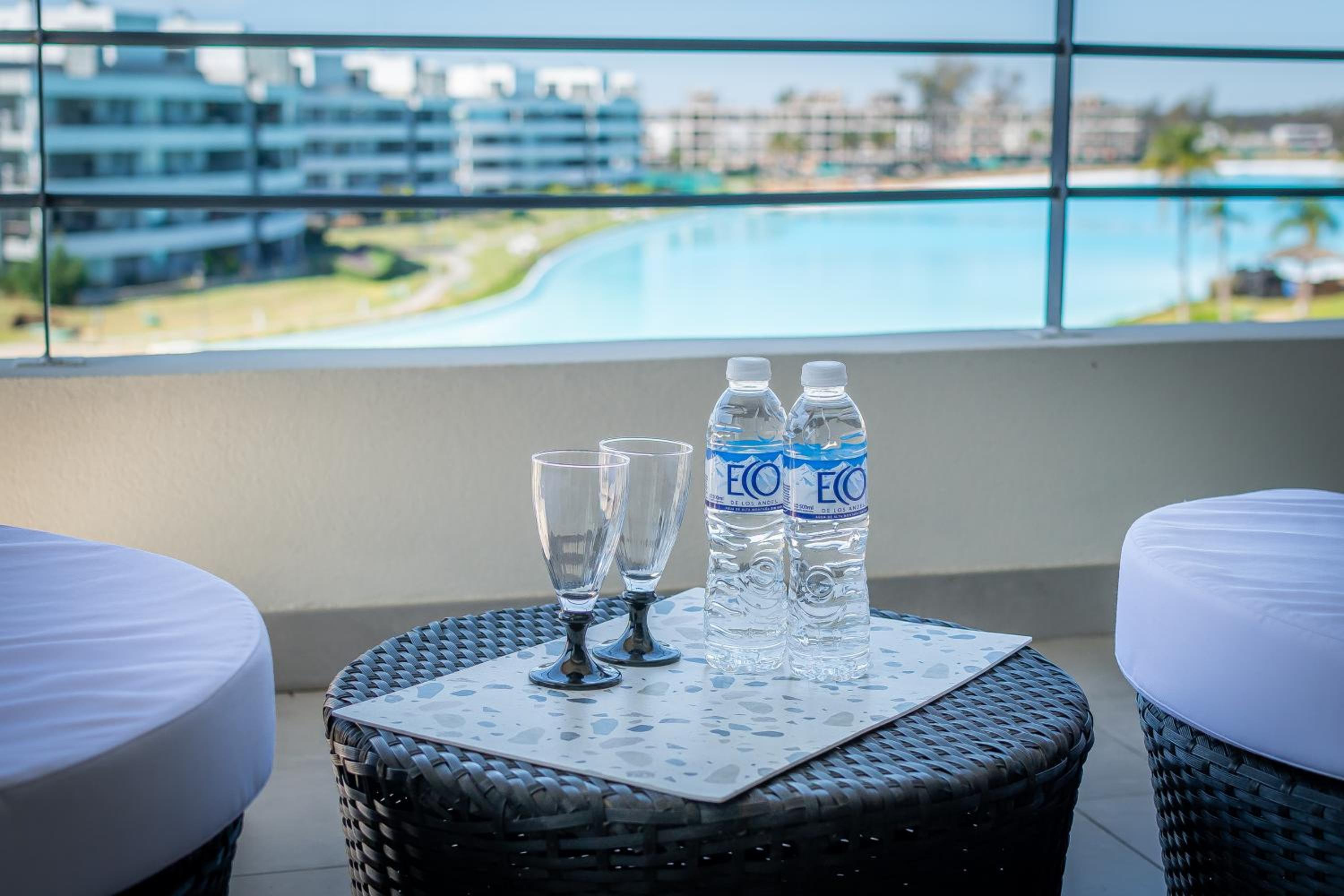 Your Oasis 2-BD Crystal Lagoon Pilar