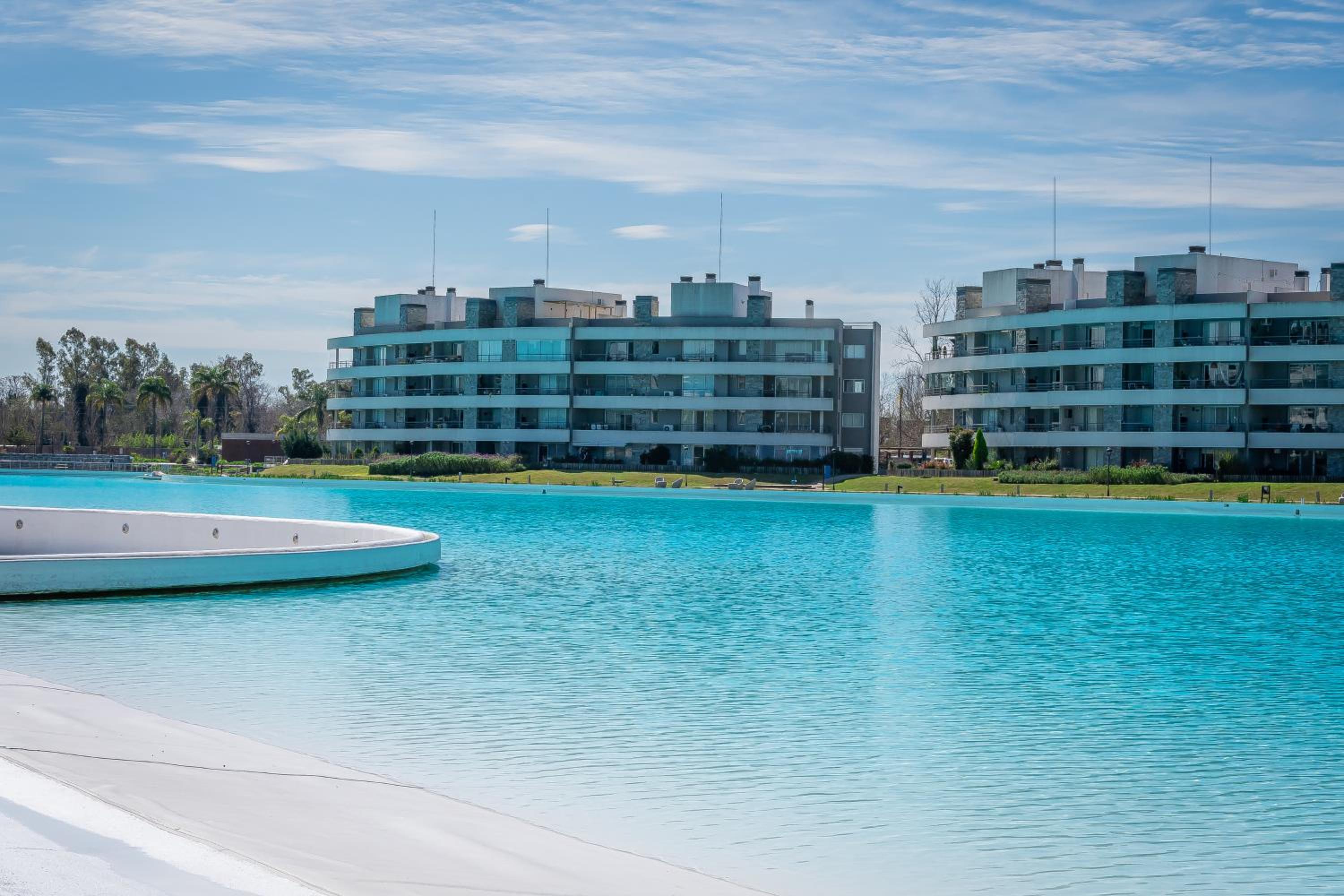 Your Oasis 2-BD Crystal Lagoon Pilar