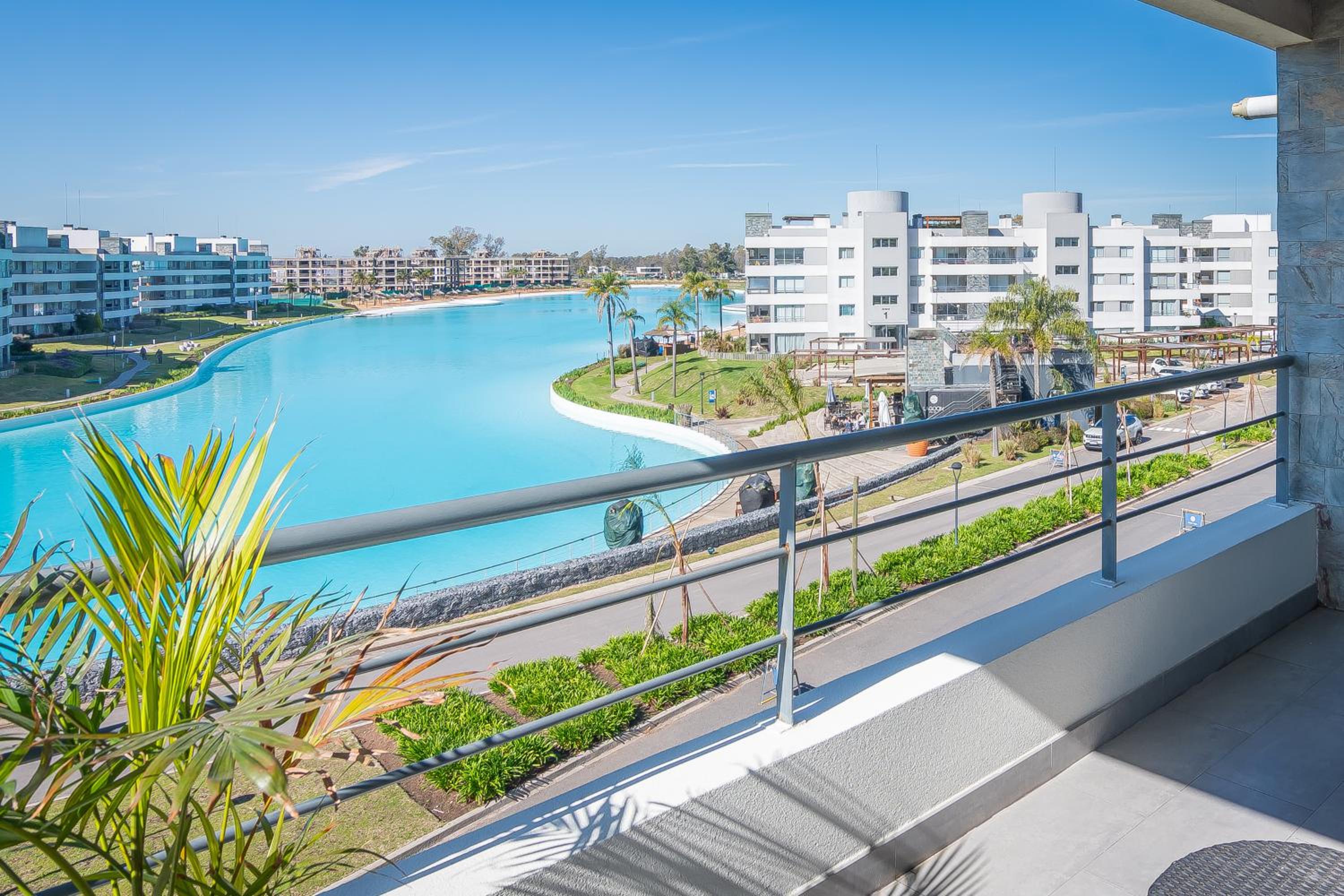 Your Oasis 2-BD Crystal Lagoon Pilar