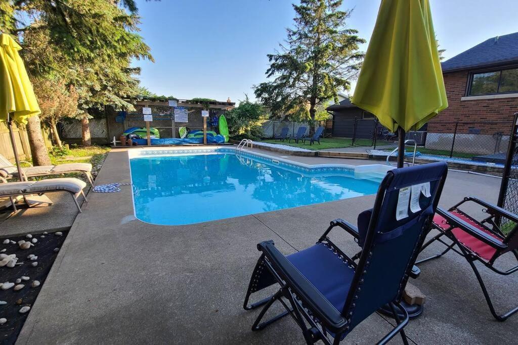 Cozy 3BR Family Getaway - Niagara Pool Oasis