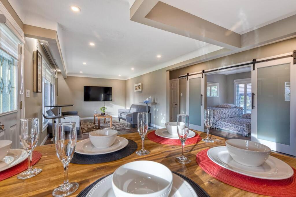 Cozy 3BR Family Getaway - Niagara Pool Oasis