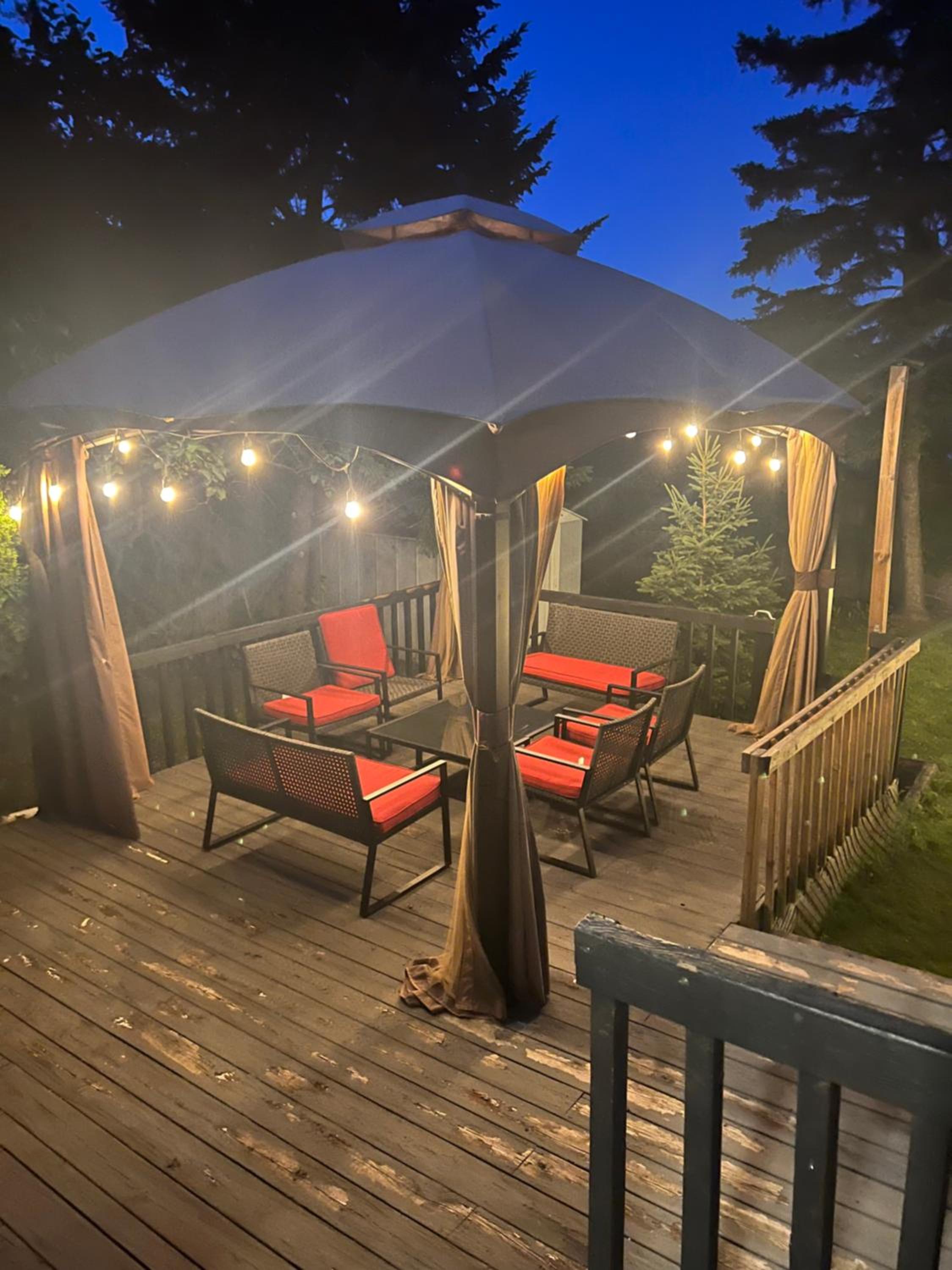 Cozy 3BR Family Getaway - Niagara Pool Oasis