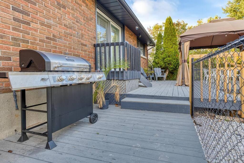 Cozy 3BR Family Getaway - Niagara Pool Oasis