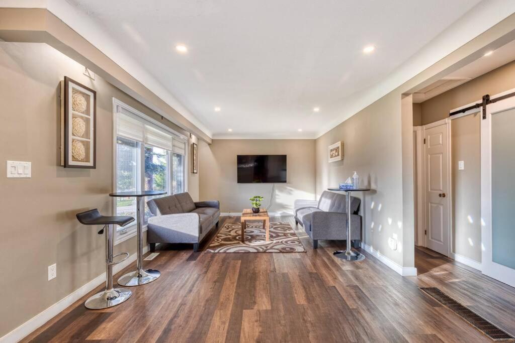 Cozy 3BR Family Getaway - Niagara Pool Oasis