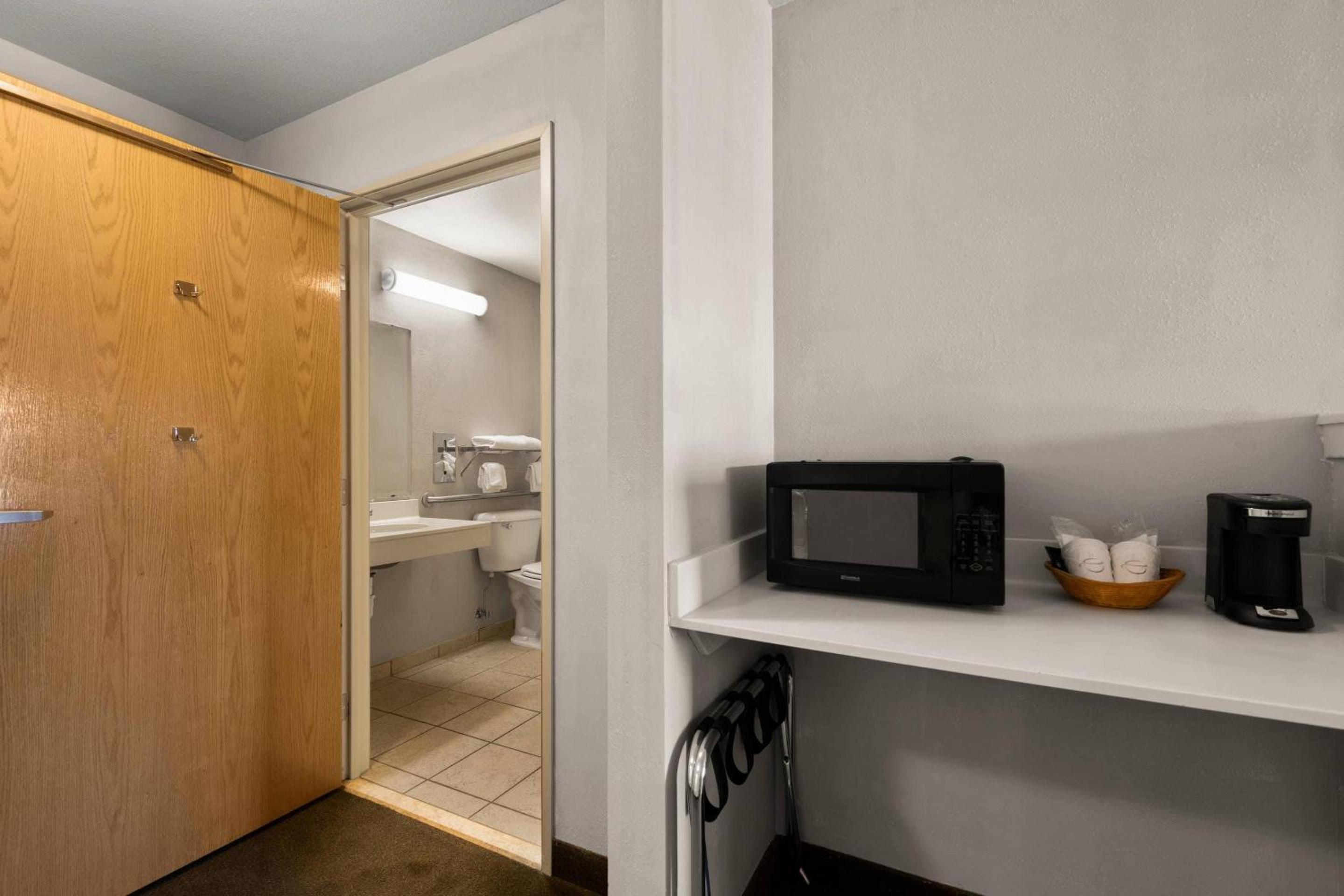 Rodeway Inn & Suites Tomahawk, Foto 13