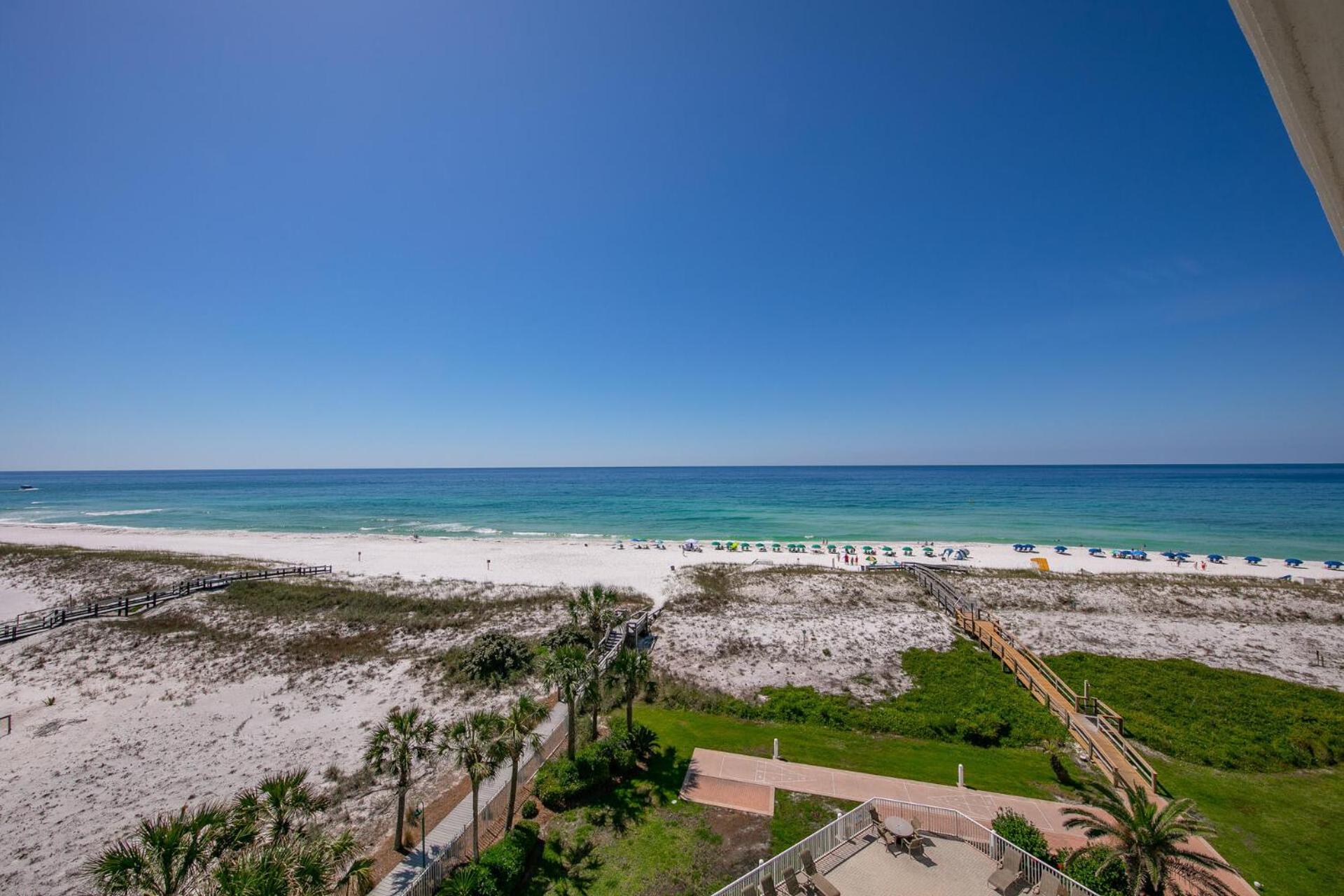 Destin on the Gulf 702 - Directly on the beach seventh floor with the best views