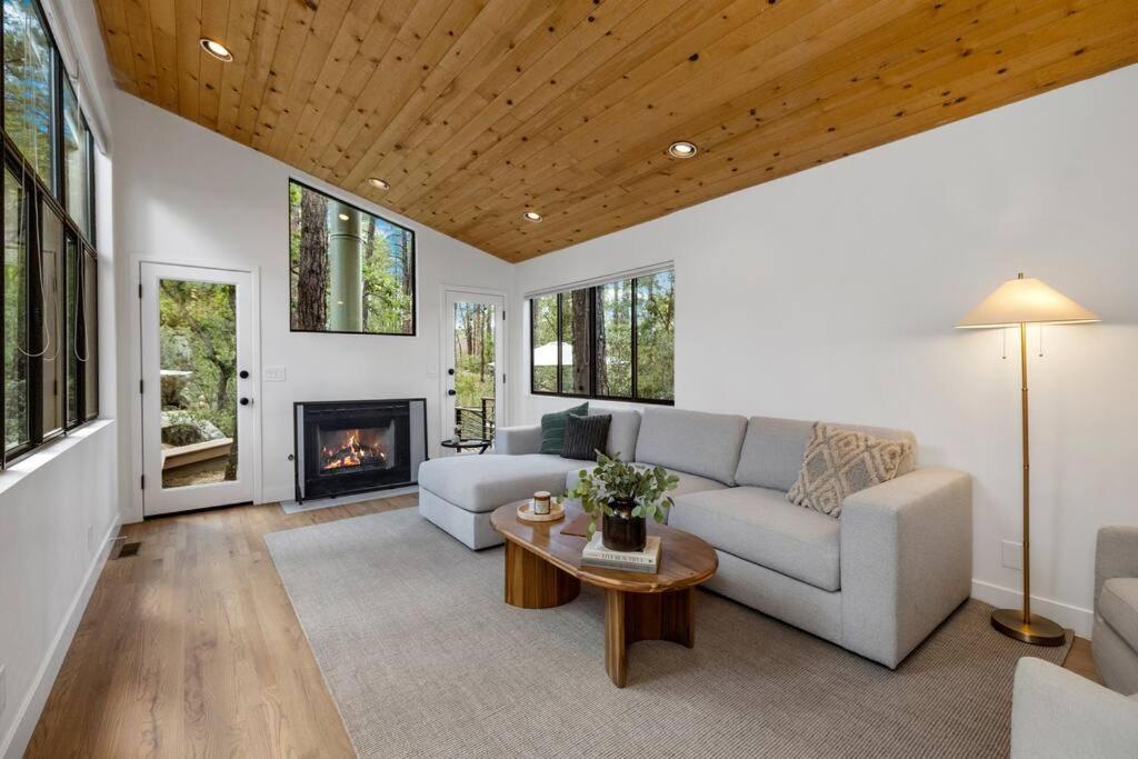 Prescott Valley Vacations - Lux Woodside Haven- A Prescott Retreat - Property Image 1