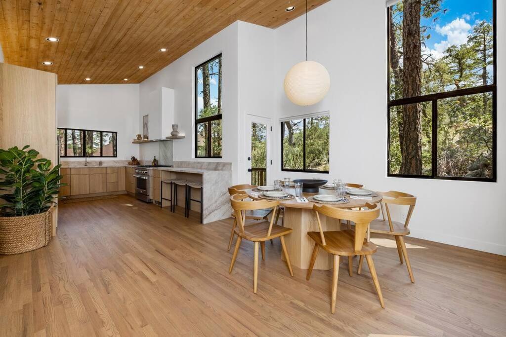 Lux Woodside Haven- A Prescott Retreat