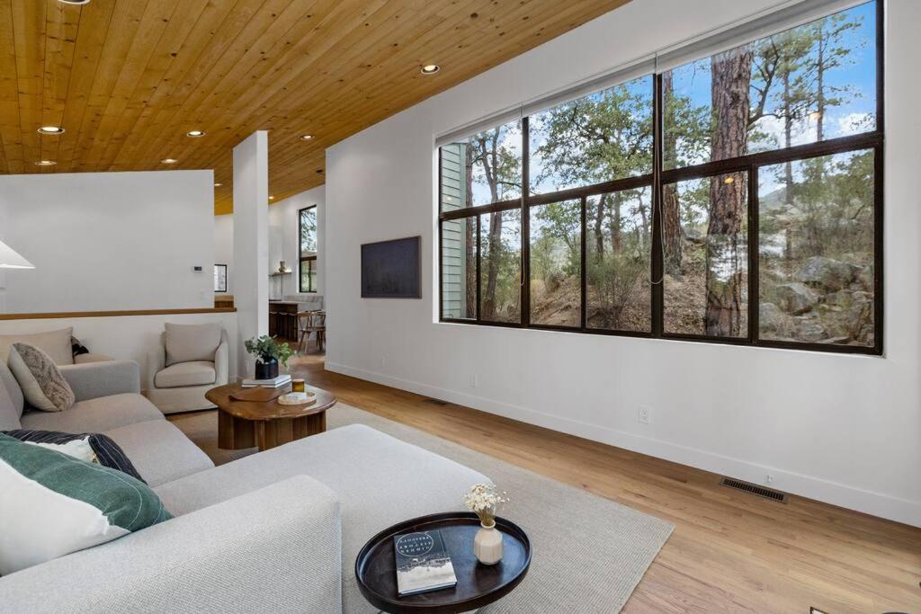 Lux Woodside Haven- A Prescott Retreat