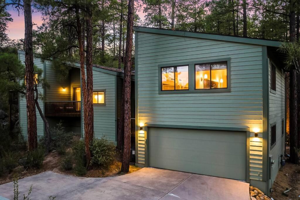 Lux Woodside Haven- A Prescott Retreat
