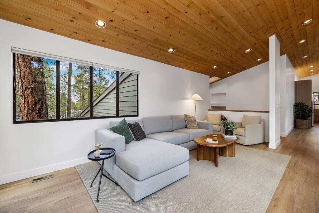 Lux Woodside Haven- A Prescott Retreat