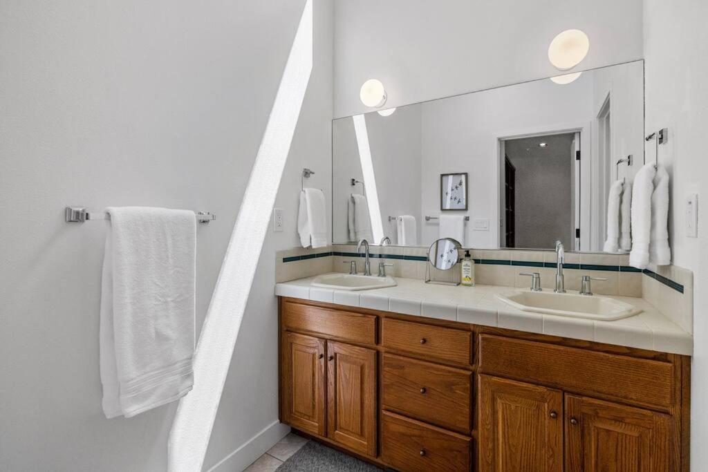 Lux Woodside Haven- A Prescott Retreat