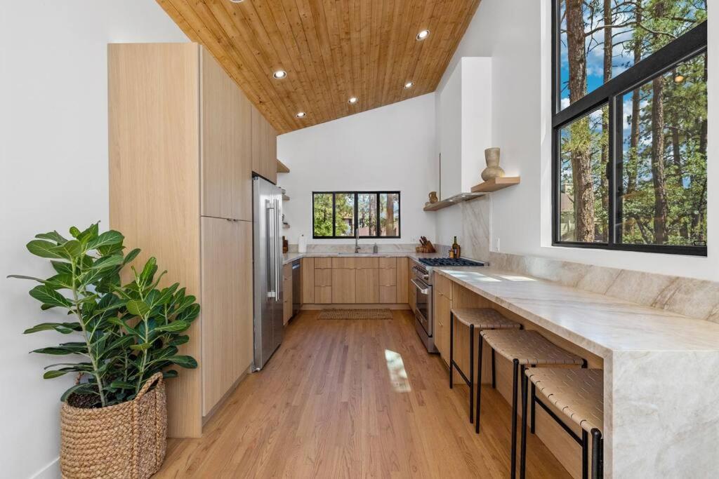 Lux Woodside Haven- A Prescott Retreat