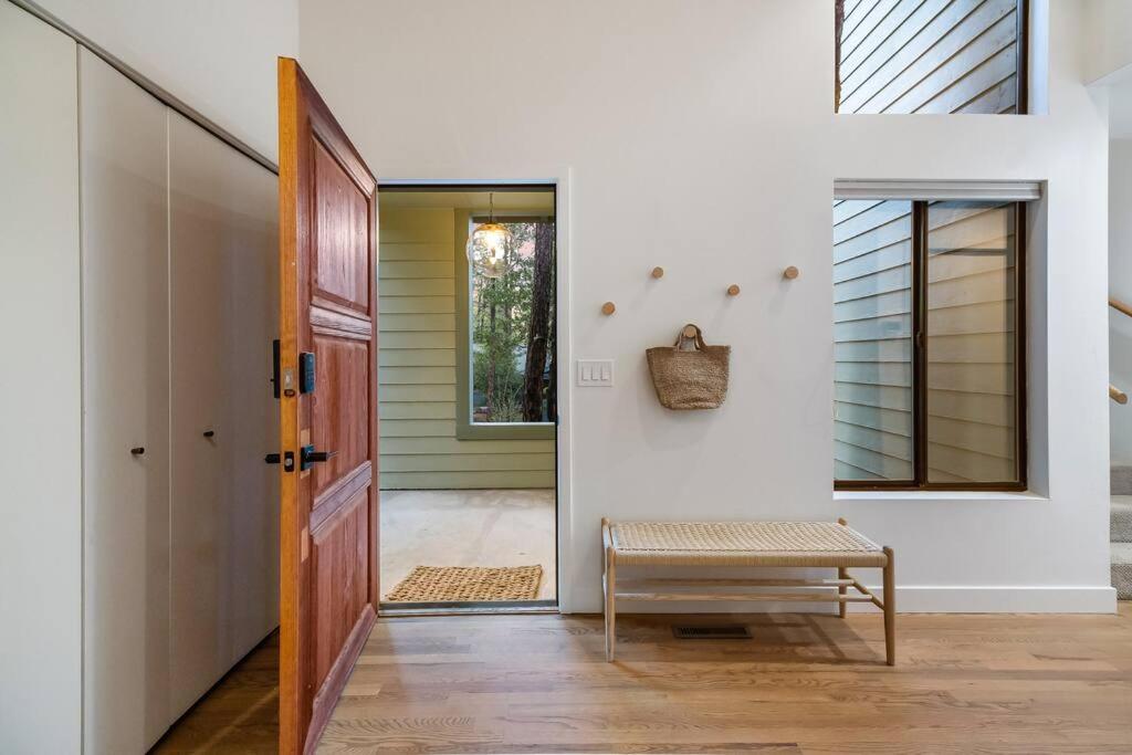 Lux Woodside Haven- A Prescott Retreat