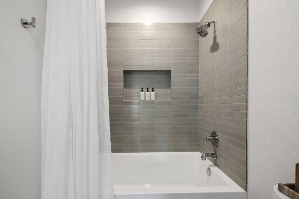 Lux Woodside Haven- A Prescott Retreat