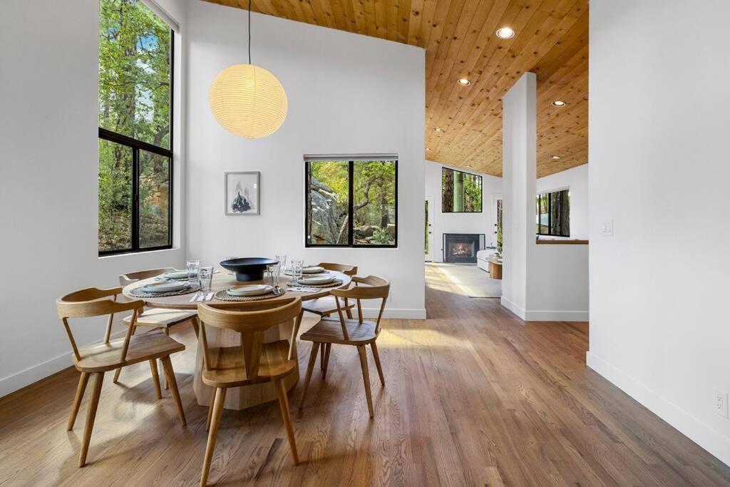Lux Woodside Haven- A Prescott Retreat
