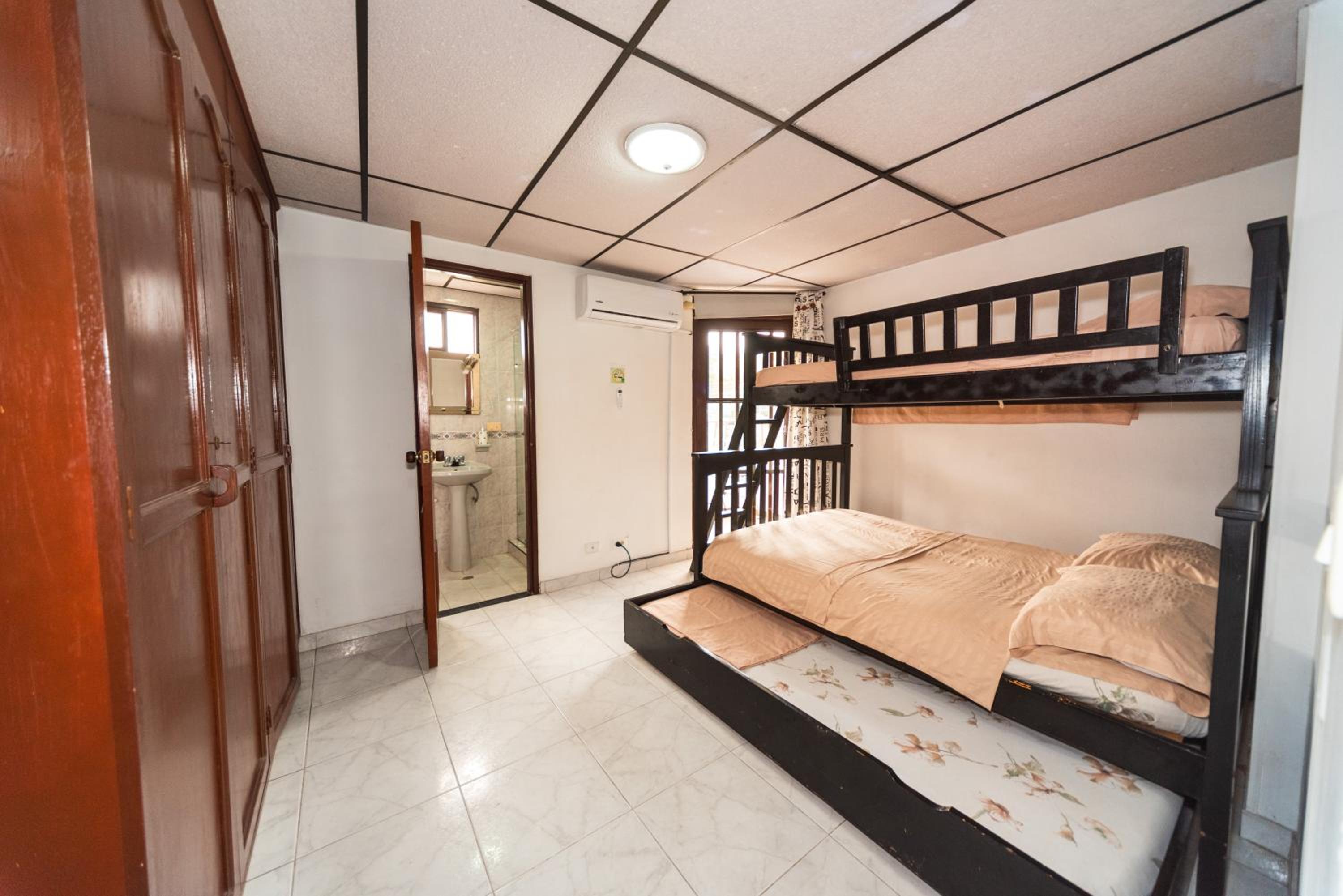 Beautiful apartment next to Ingenio Park. A.C