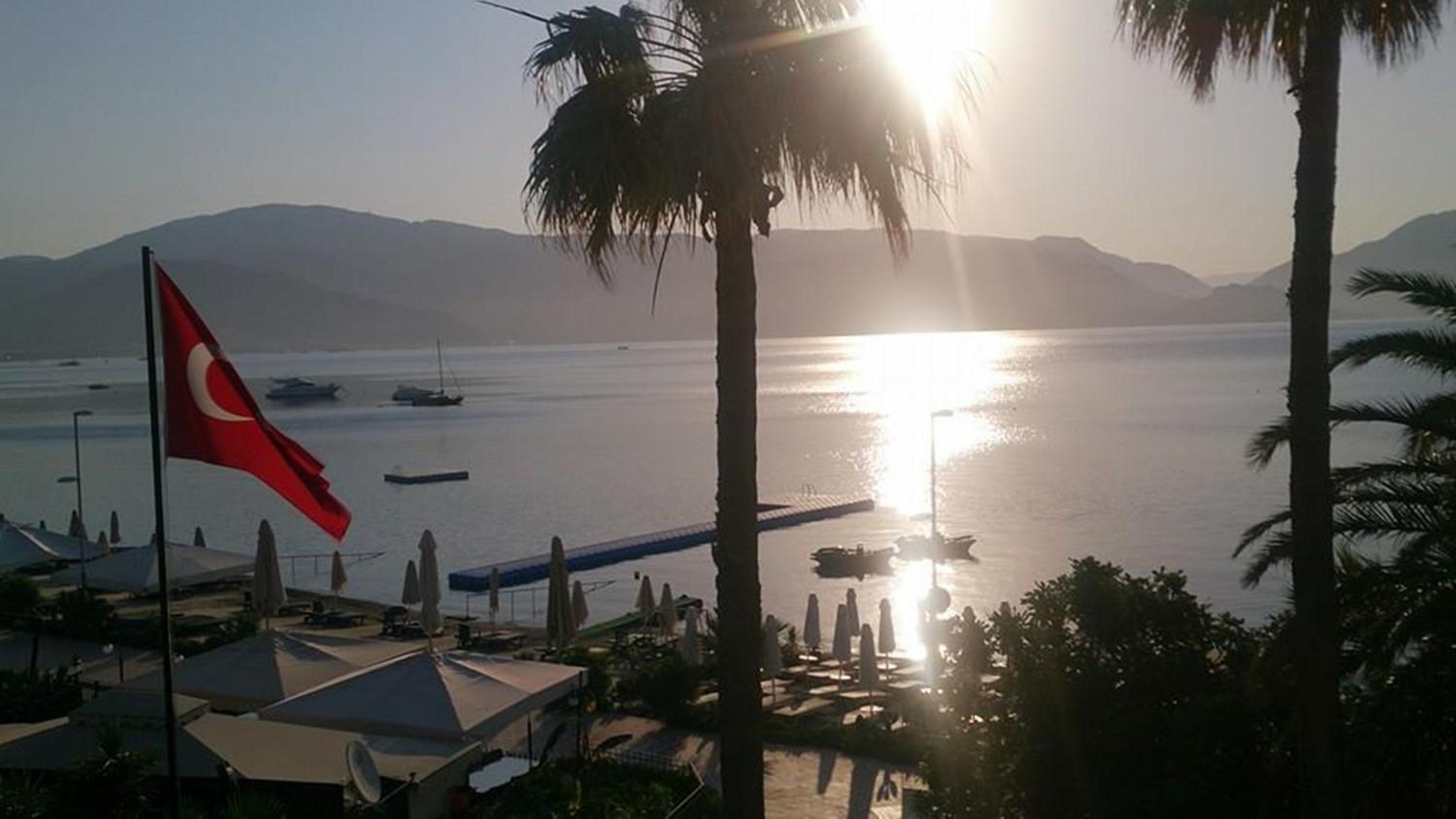 Uysal Motel Beach