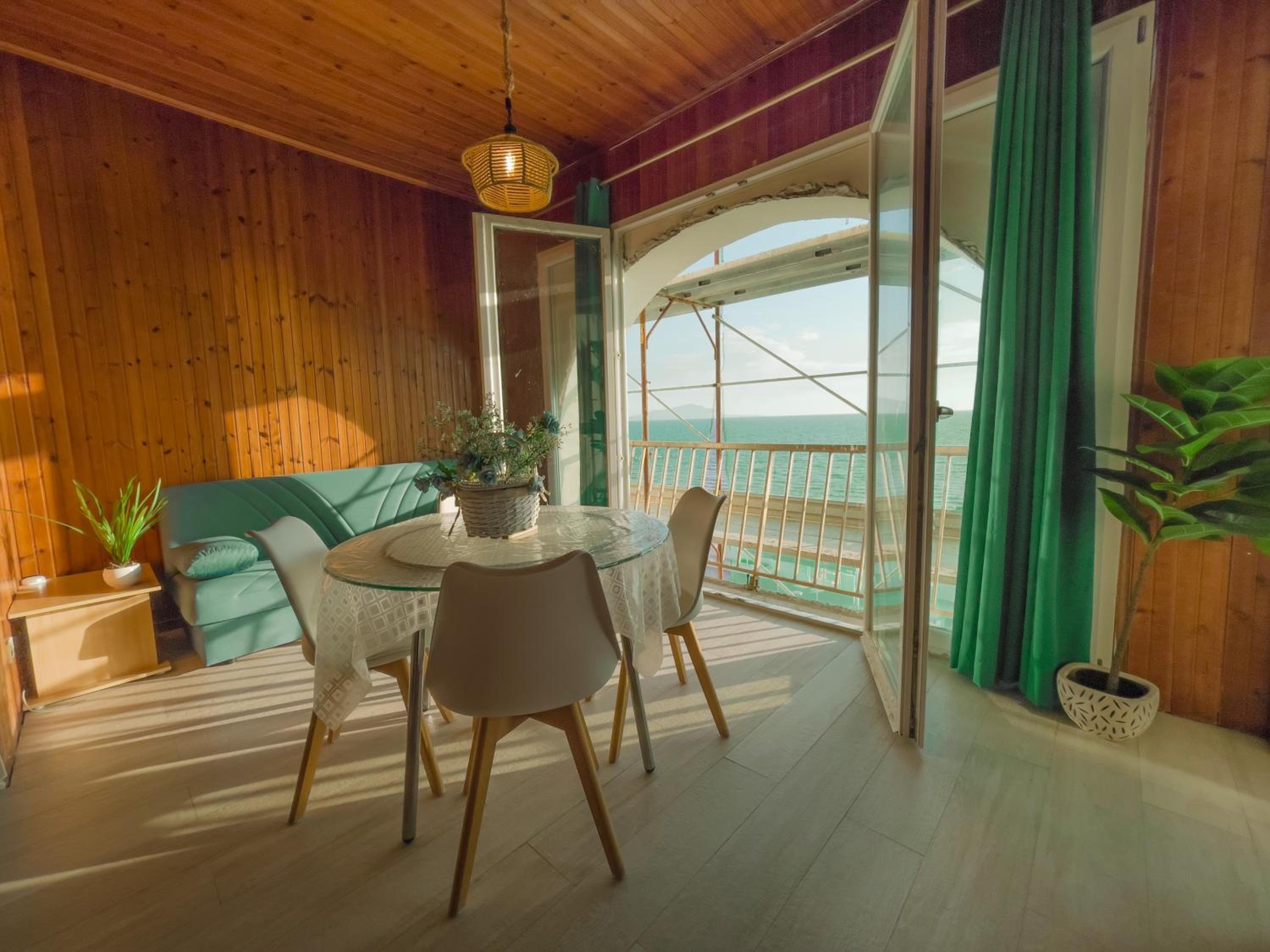 Athena Sea front Apartment, Parking & Pool photo 4