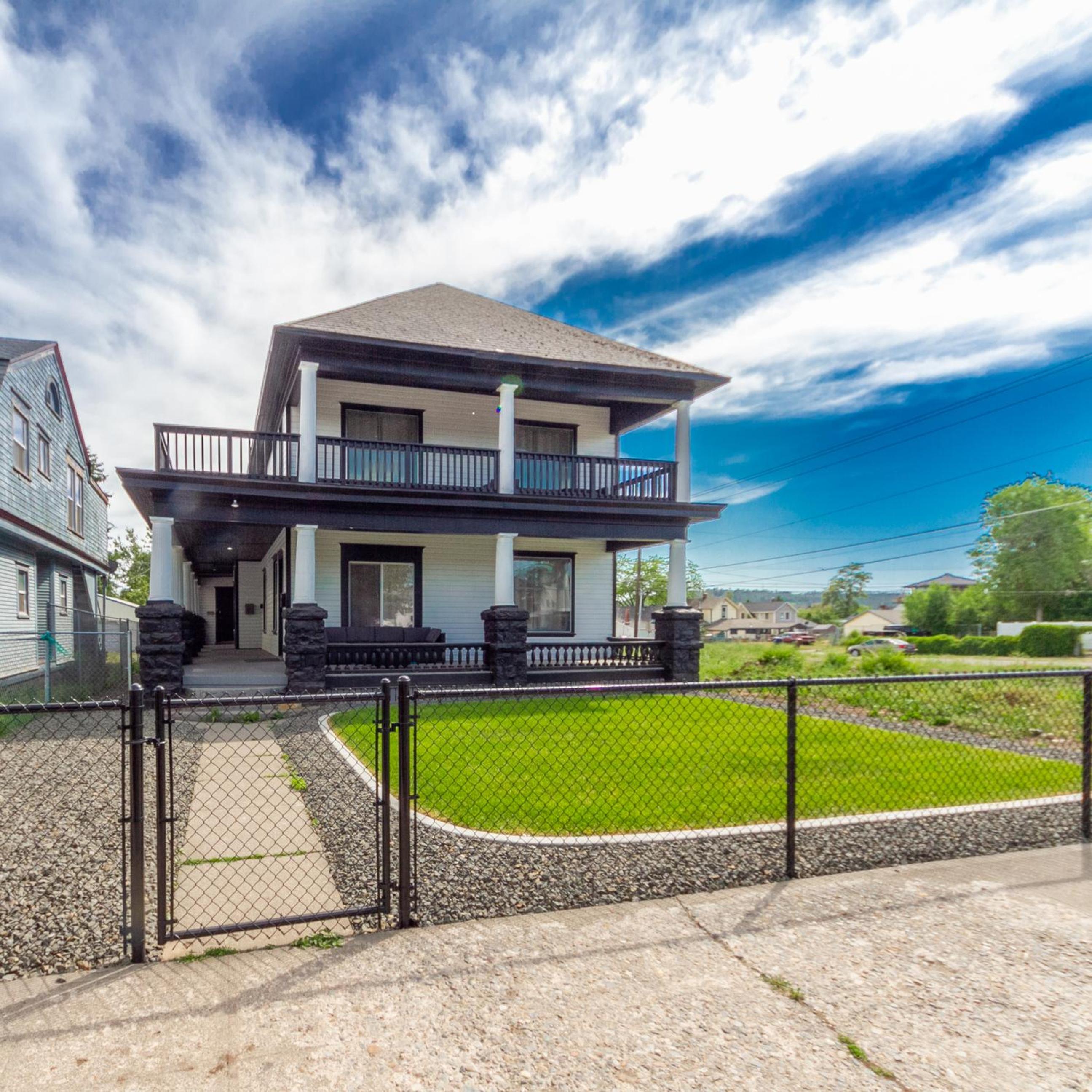 Hotel Historic 3 Bed 1 bath Near Downtown Spokane - Image 1