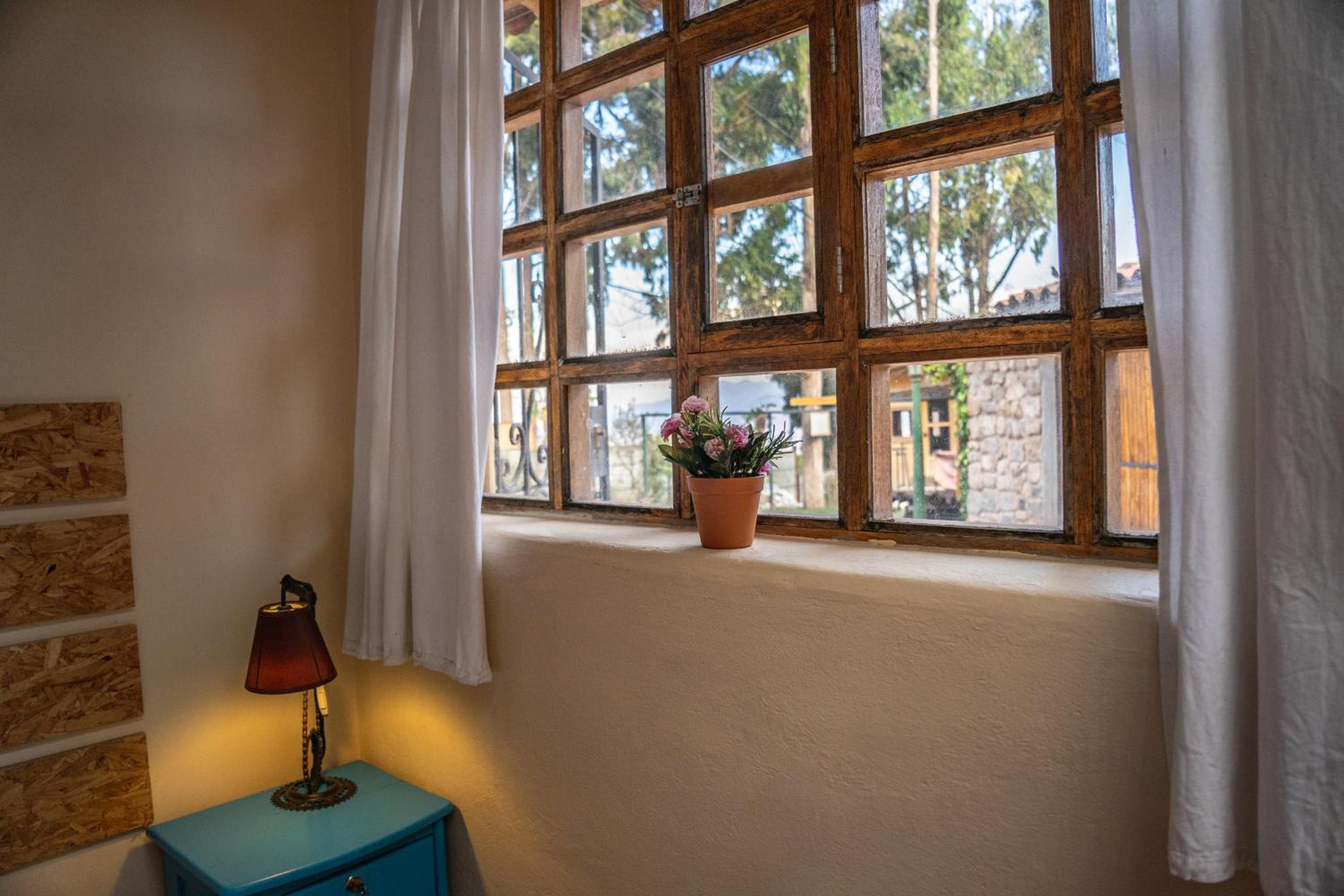 Cozy little house, with super location and view view 3