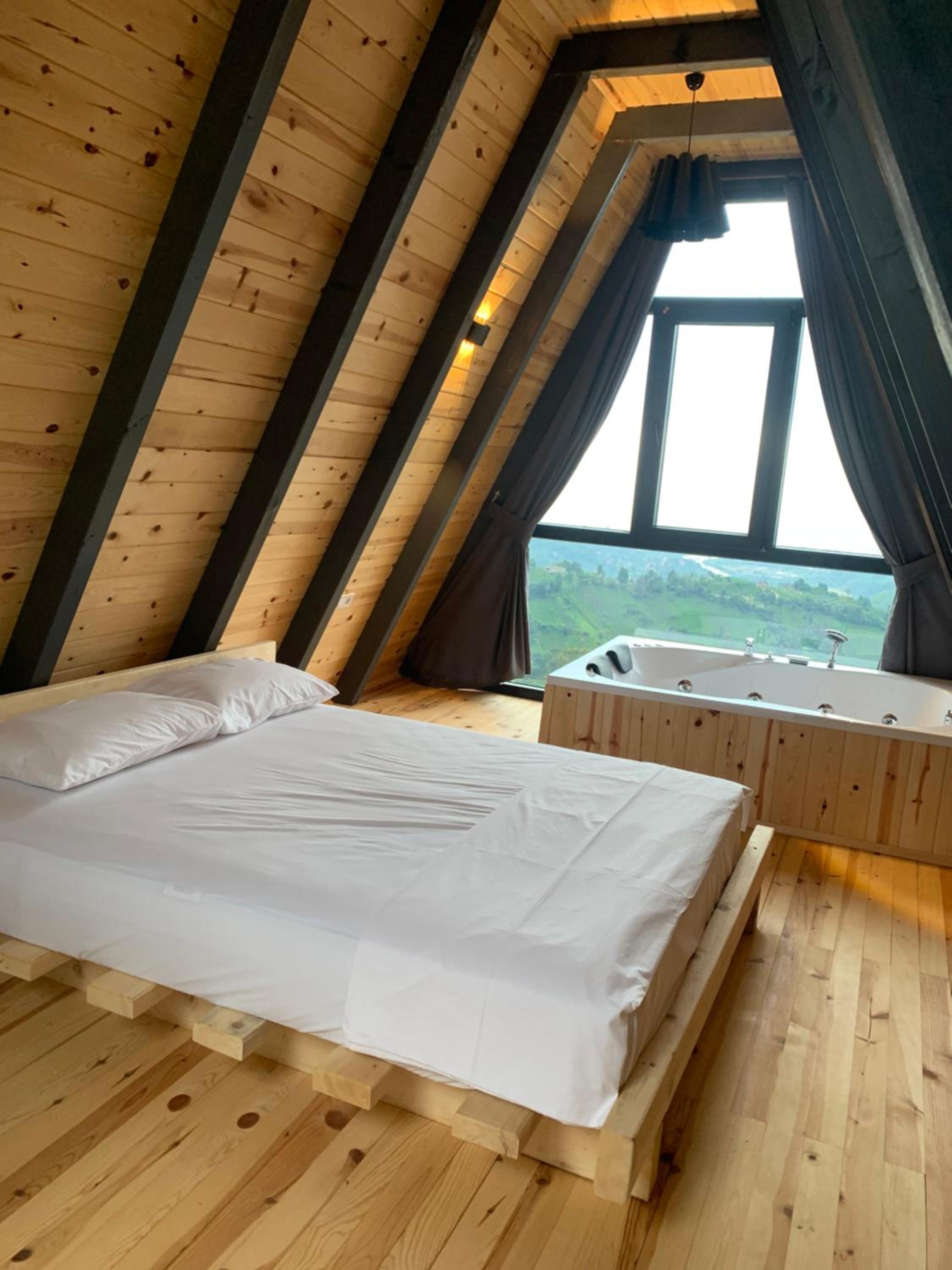 İRDEN BUNGALOV