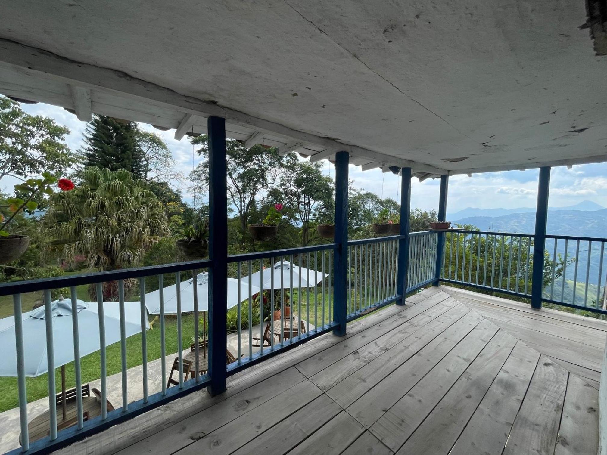 La Peña Abejorral - Hostal de Aventura