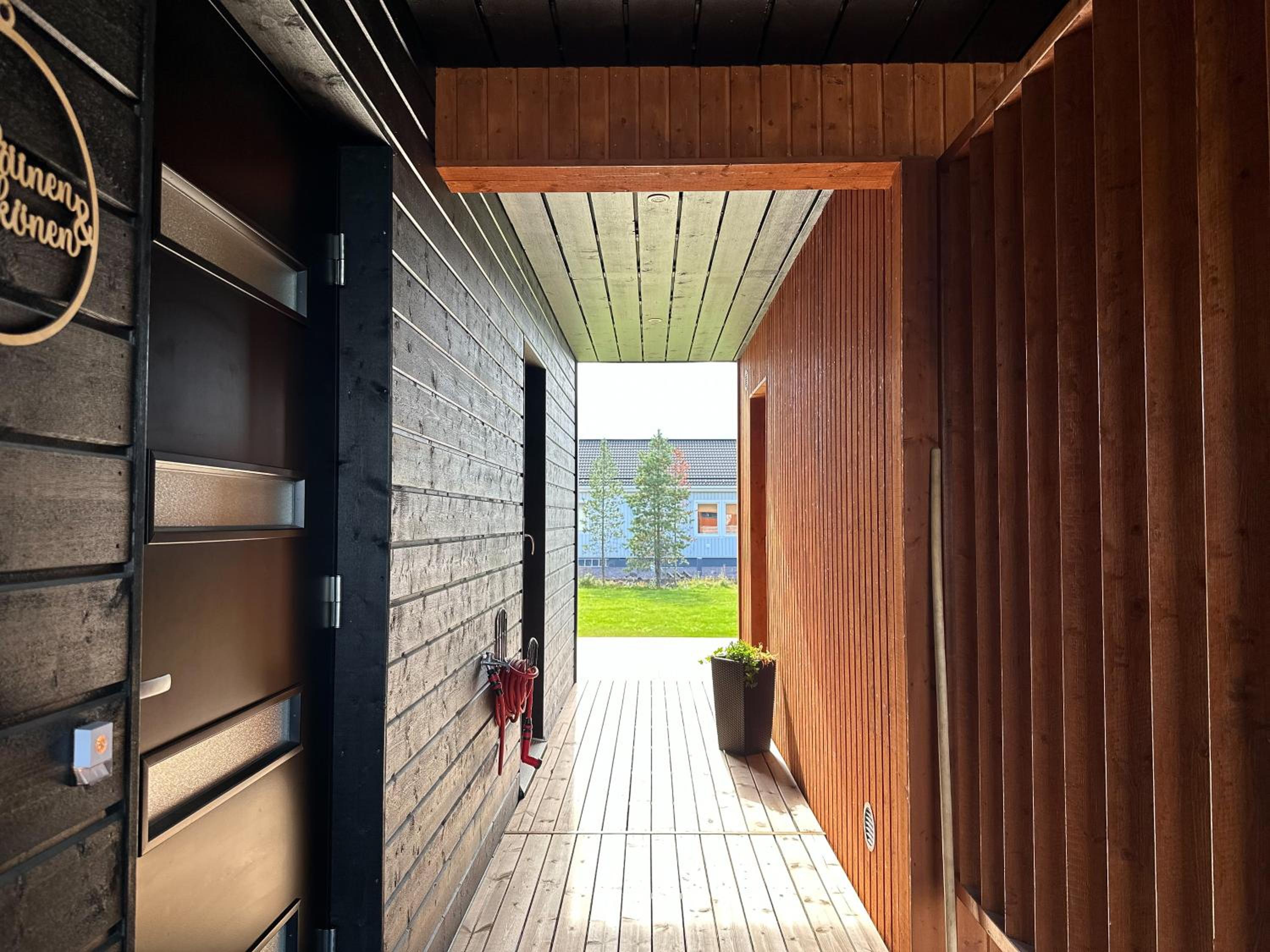 Snow Heaven Suites By BookLapland