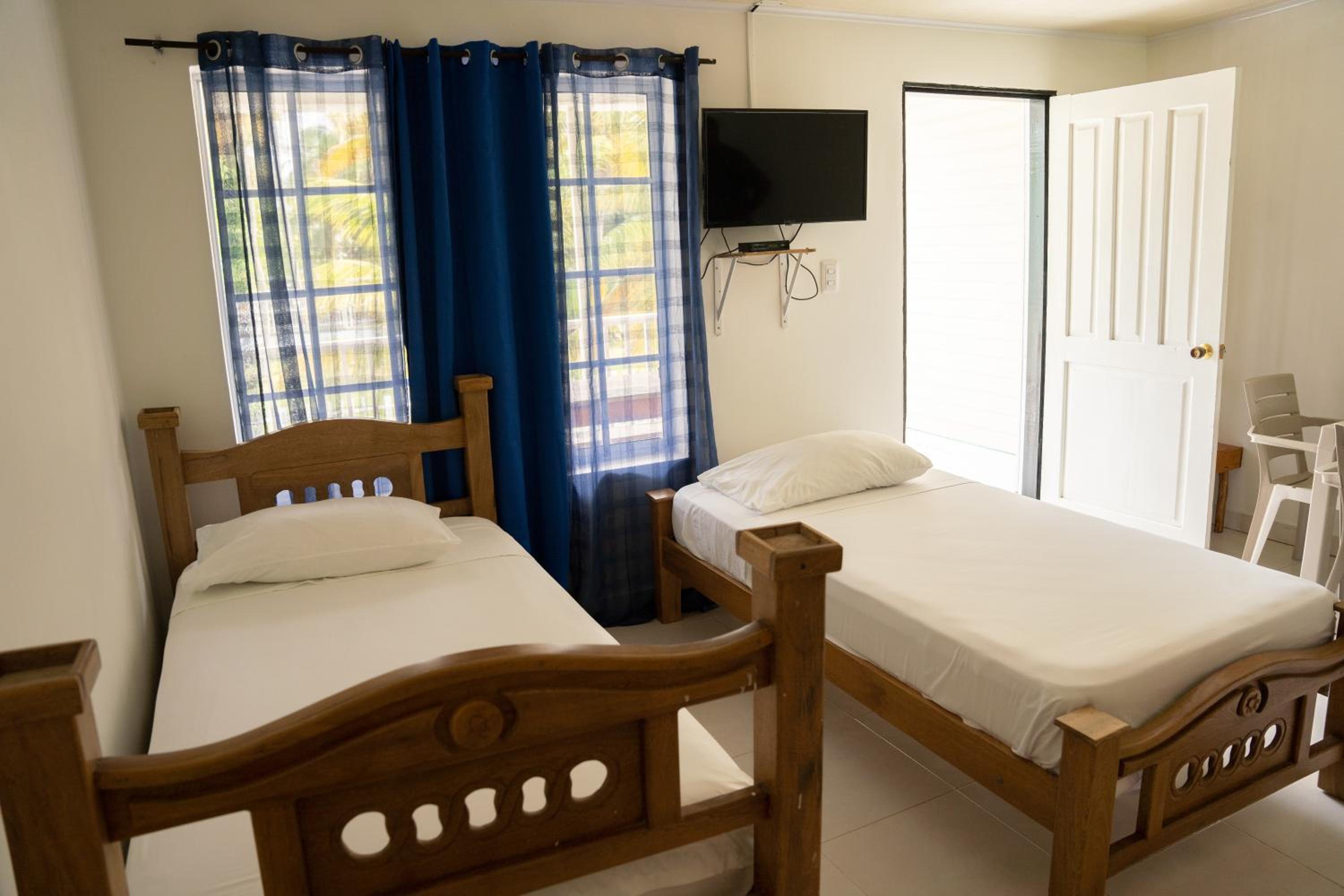 Rocky Cay Lodging