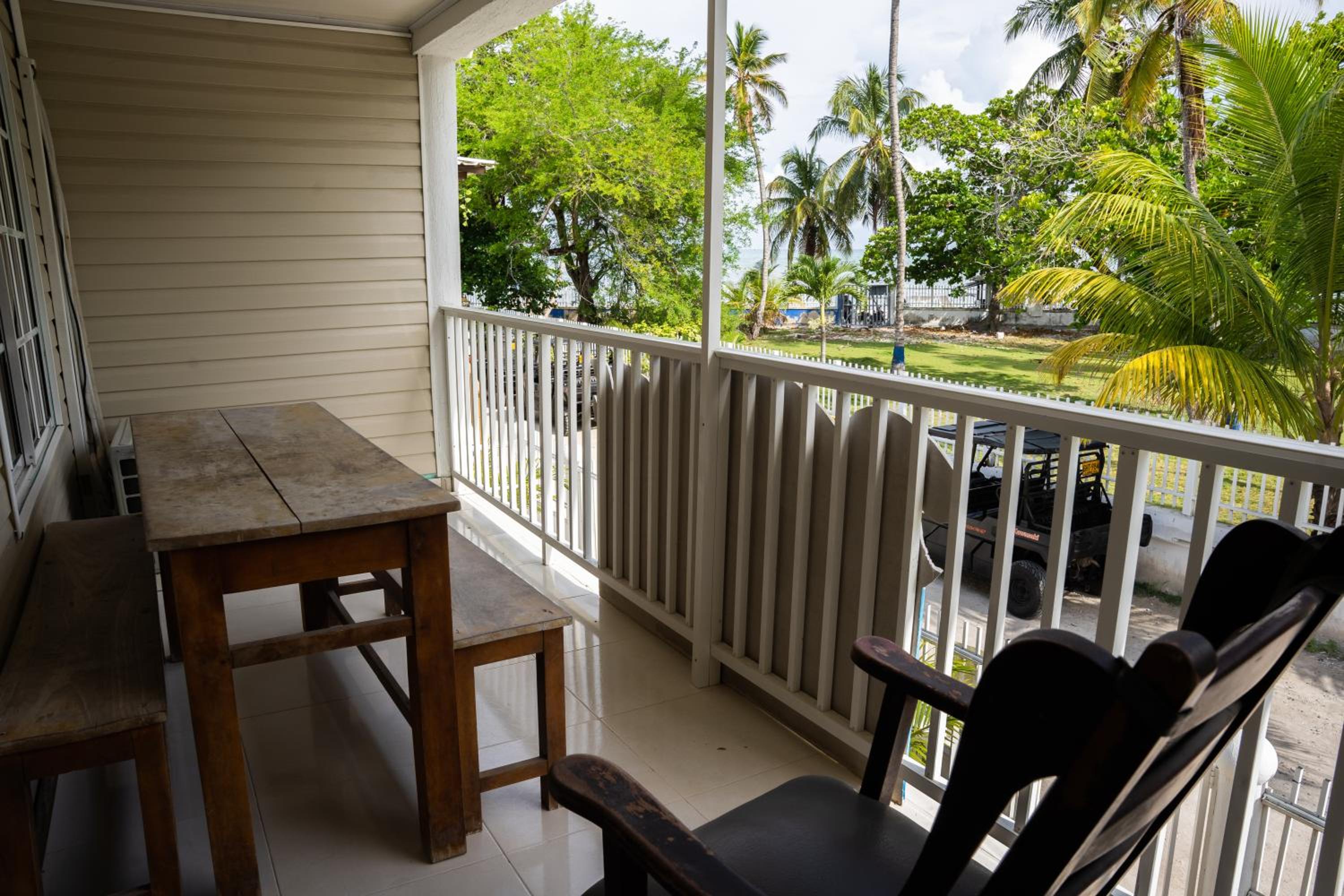 Rocky Cay Lodging
