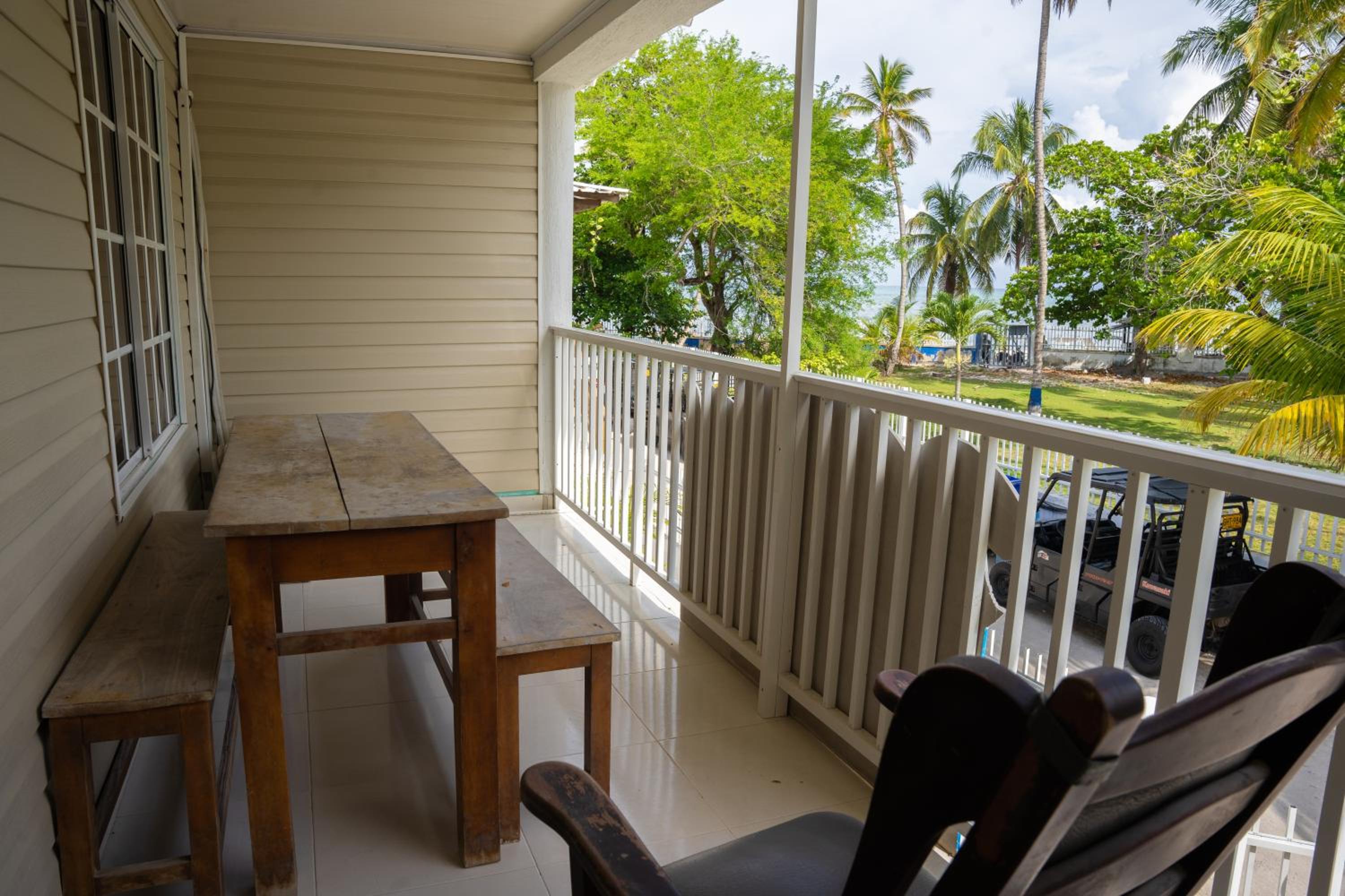 Rocky Cay Lodging
