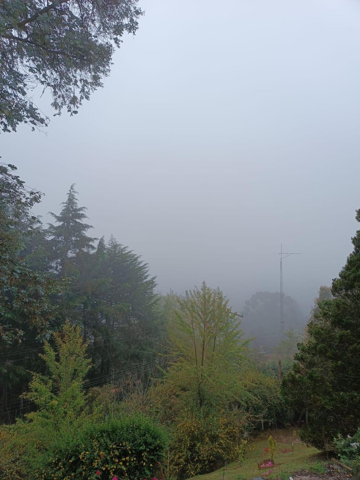 Casa de Campos do Jordao no alto da Vila Inglesa com vista maravilhosa