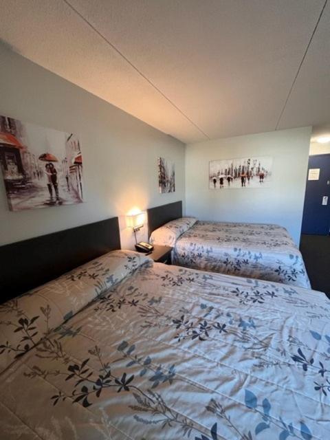 Kirkfield Motor Hotel - Image 4