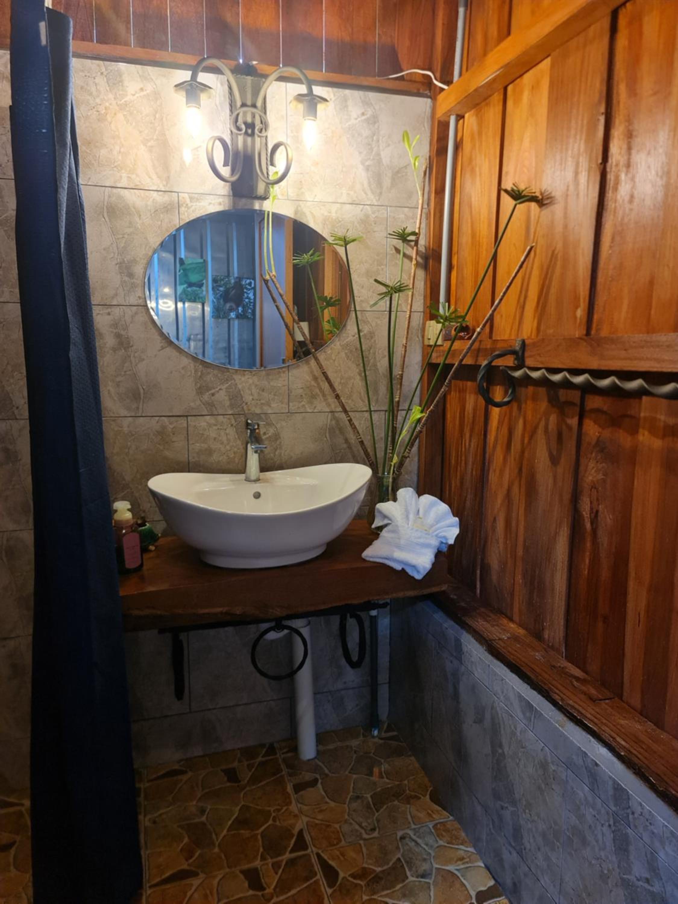 Cabin in La Fortuna : Ceiba Eco Container