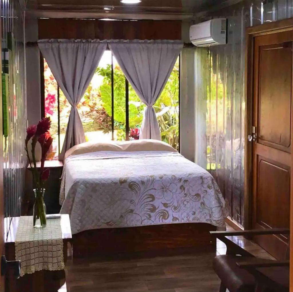 Cabin in La Fortuna : Ceiba Eco Container