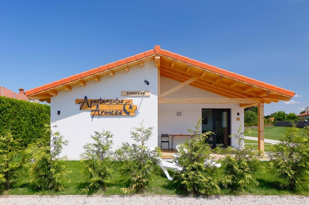 Apartamentos Aronces