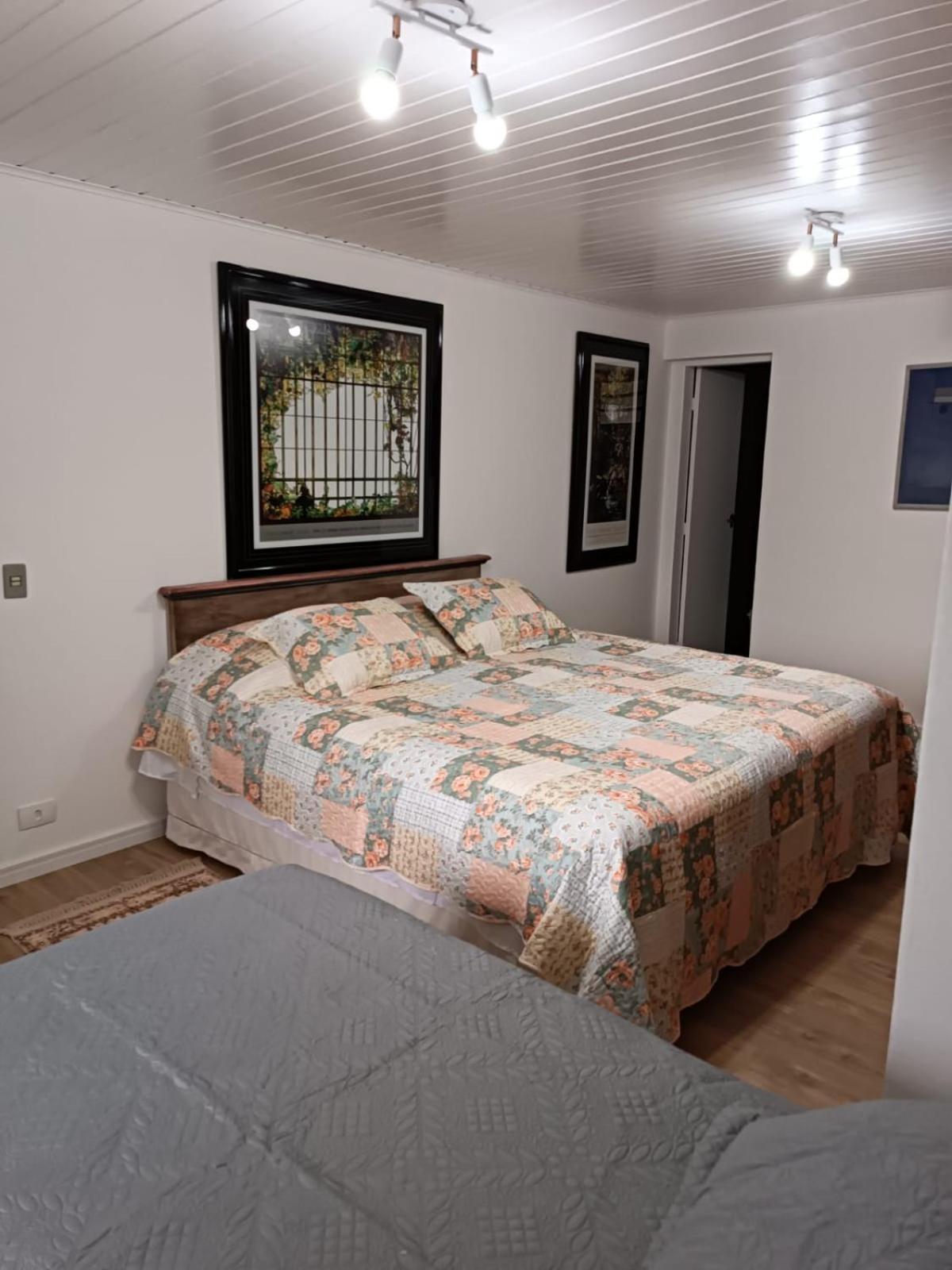 Casa de Campos do Jordao no alto da Vila Inglesa com vista maravilhosa