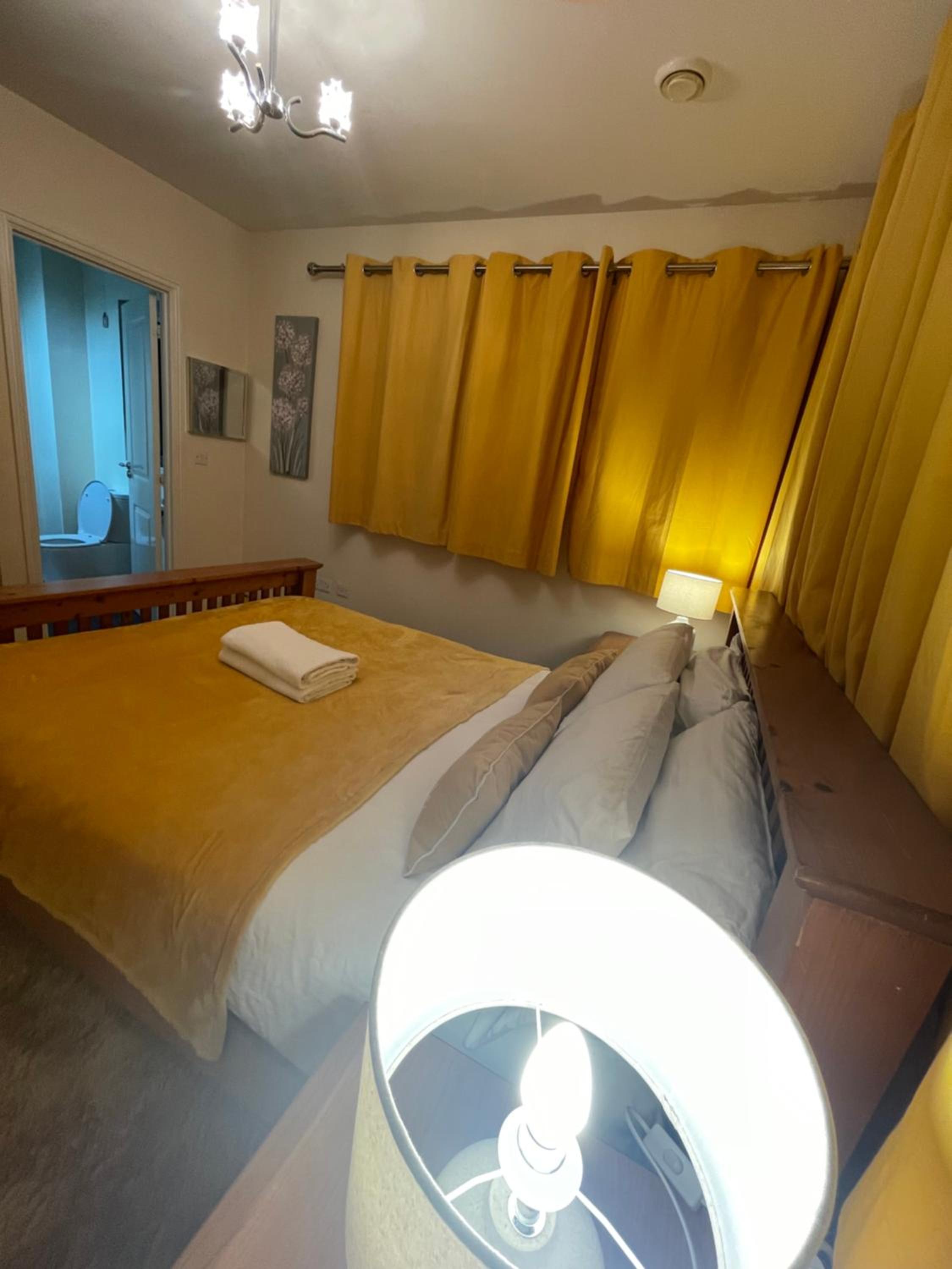 Holiday Home In Cardiff. Sleeps 6 view 4