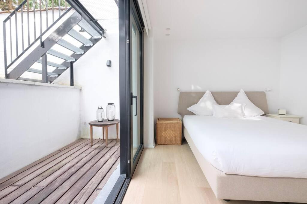 Spacious 1-bedroom duplex in Uccle!