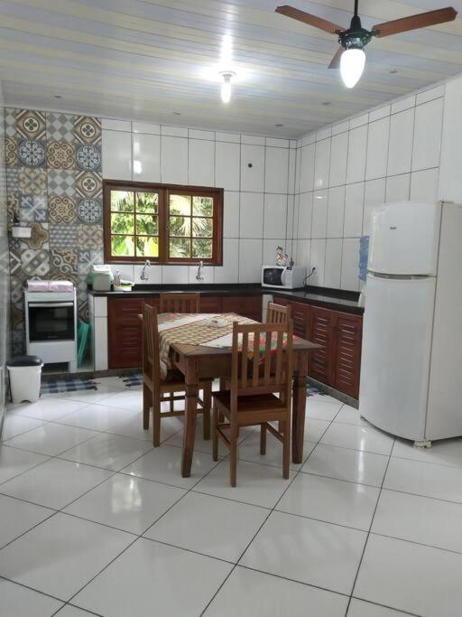 Recanto da Margo 2, casa com acesso a cachoeira até 10 pessoas