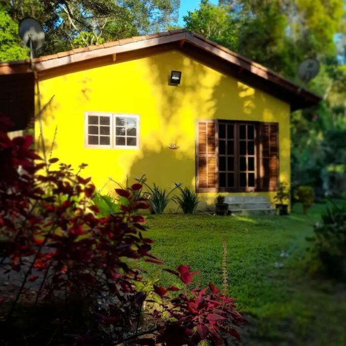 Recanto da Margo 2, casa com acesso a cachoeira até 10 pessoas
